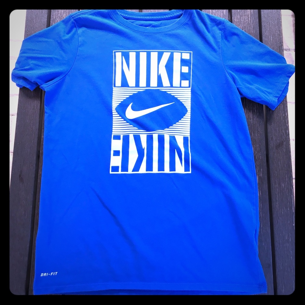 Boys Nike T shirt
